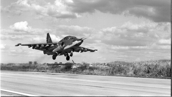 Авиабаза Хмеймим. Штурмовик СУ-25 уходит на выполнение боевой задачи. Сирия, 16.02.2016