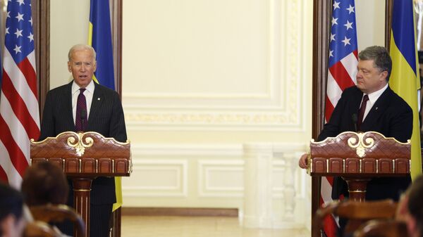 Президент Украины Петр Порошенко и вице-президент США Джо Байден во время пресс-конференции в Киеве. 16 января 2017 года 