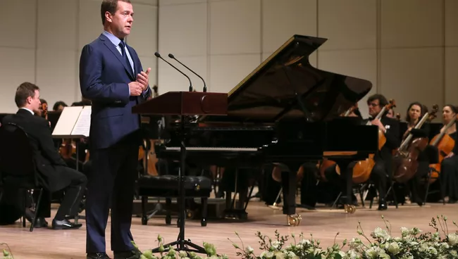 Премьер-министр РФ Д. Медведев осмотрел концертный комплекс Филармония-2 в Олимпийской деревне. 16 января 2017