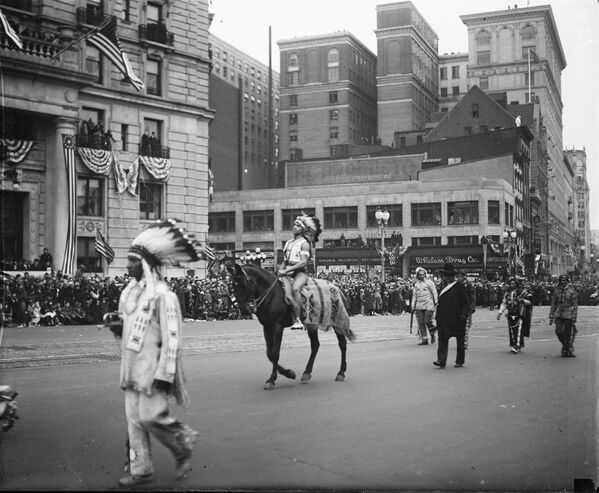 Парад для нового президента Франклина Рузвельта в Вашингтоне, округ Колумбия, США, 1933