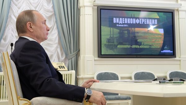 Президент РФ Владимир Путин во время церемонии запуска в режиме видеоконференции газопровода Бованенково – Ухта-2 и нефтепроводов: Заполярье – Пурпе и Куюмба – Тайшет. 18 января 2017