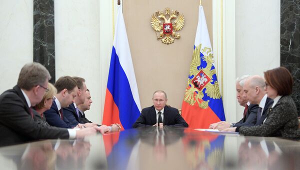 Президент РФ Владимир Путин проводит в Кремле совещание по экономическим вопросам. 18 января 2017