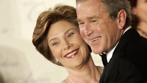 Президент США Джордж Буш и первая леди Лора Буш