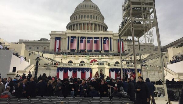 Гости перед началом церемонии инаугурации президента США Дональда Трампа