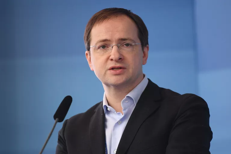 Министр культуры РФ Владимир Мединский на XVI съезде партии Единая Россия в Москве Министр культуры РФ Владимир Мединский на XVI съезде партии Единая Россия в Москве