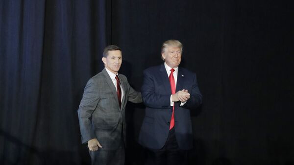 Дональд Трамп и Майкл Флинн во время предвыборной кампании. 2016 год 