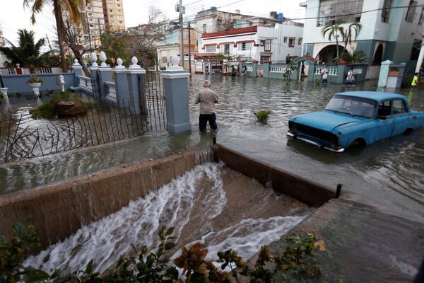 Затопленные улицы в Гаване. Куба, 23 января 2017
