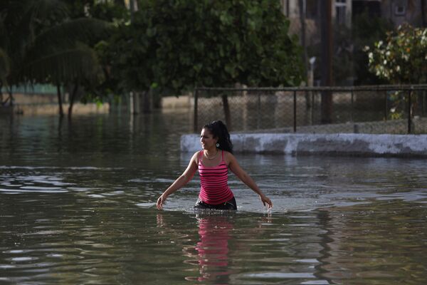 Затопленные улицы в Гаване. Куба, 23 января 2017