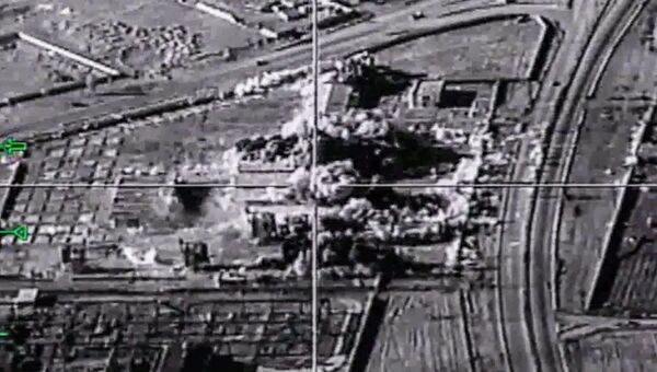 Уничтожение объектов террористов ударом самолета Ту-22М3 ВКС России в Сирии. Архивное фото