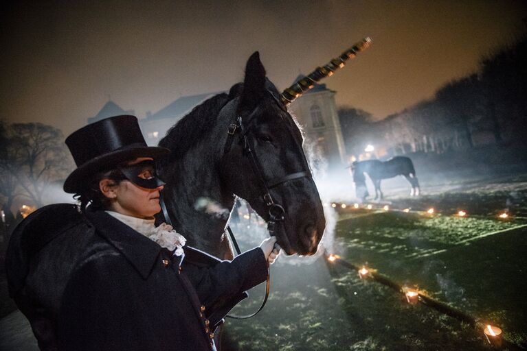 Неделя моды в Париже: весна / лето 2017 Гранд бал Диор