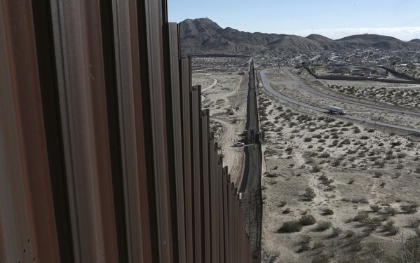 Пограничное ограждение Мексика-США