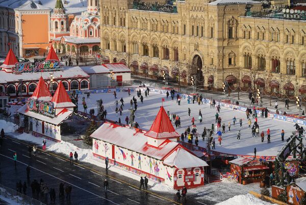 Гум-каток на Красной площади в Москве