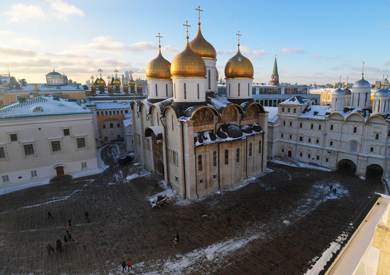 Грановитая палата, собор Спаса нерукотворного образа, Успенский собор и храм Двенадцати апостолов на территории Московского Кремля