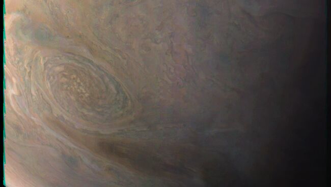 Малое красное пятно Юпитера. Снимок зонда Juno