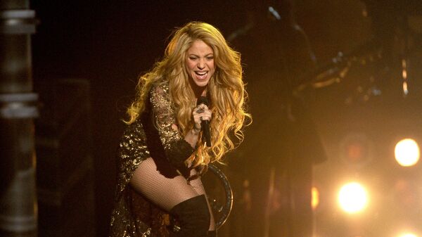 Певица Шакира выступает на вручении наград Billboard Music Awards