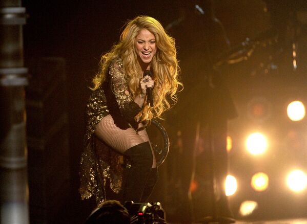 Певица Шакира выступает на вручении наград Billboard Music Awards. 2014 год