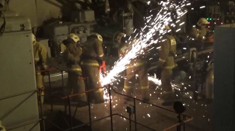 Восстановительные работы на месте обрушения кровли на ТЭЦ в Пензе Восстановительные работы на месте обрушения кровли на ТЭЦ в Пензе