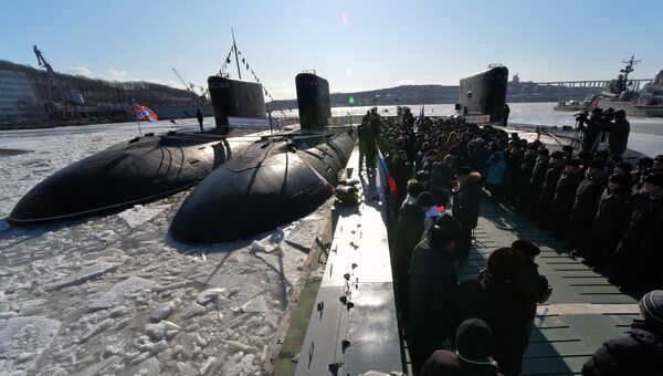 Дизельная подводная лодка Комсомольск-на-Амуре проекта 877 Палтус во время торжественной церемонии ввода в боевой строй Тихоокеанского флота после ремонта и модернизации