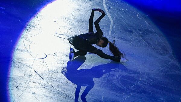 Евгения Медведева (Россия) во время показательных выступлений на чемпионате Европы по фигурному катанию в Остраве