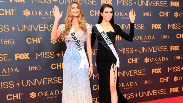 Мисс Венесуэла и Мисс Вьетнам