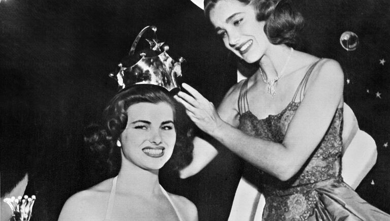 Мисс Вселенная 1953 Кристиан Мартель (Франция)