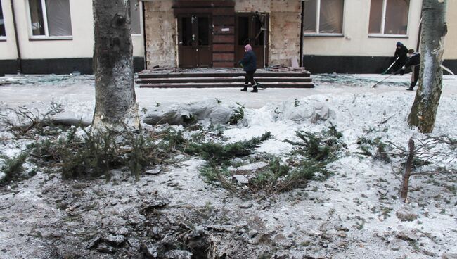 Ситуация после обстрелов в Донецке. Архивное фото