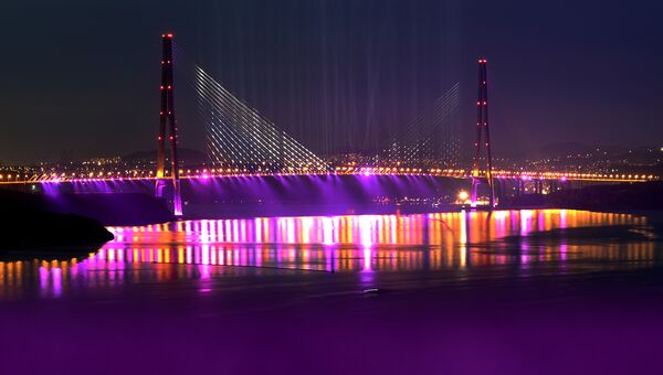 Вантовый мост через пролив Босфор-Восточный во Владивостоке