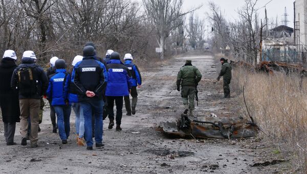 Сотрудники ОБСЕ в Донецкой области. Архивное фото
