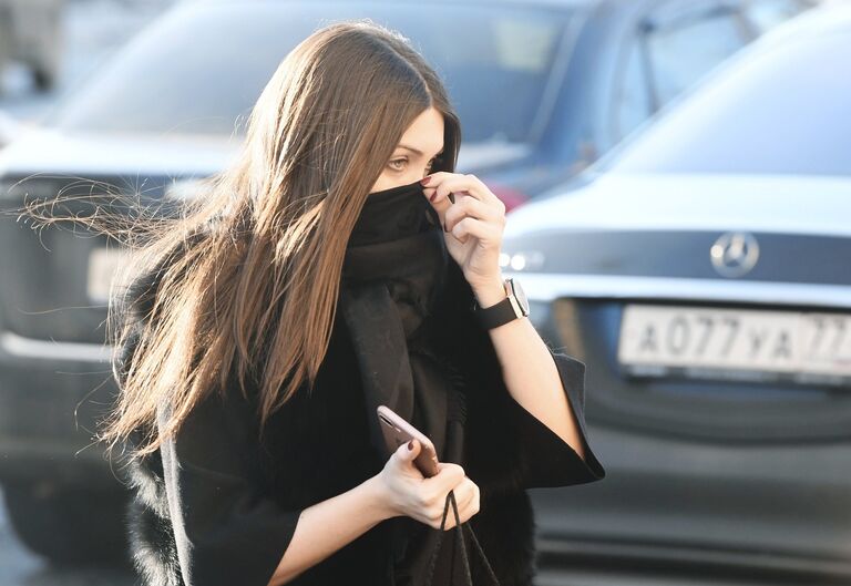 Стритрейсерша Мара Багдасарян у ГБУ Жилищник района Сокол в Москве Стритрейсерша Мара Багдасарян у ГБУ Жилищник района Сокол в Москве