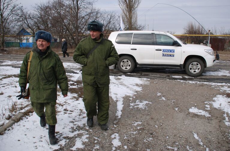 Бойцы народной милиции ДНР в селе Коминтерново Донецкой области