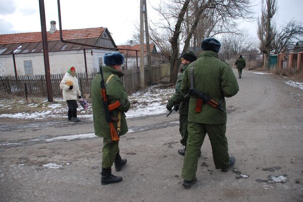Бойцы народной милиции ДНР в селе Коминтерново Донецкой области
