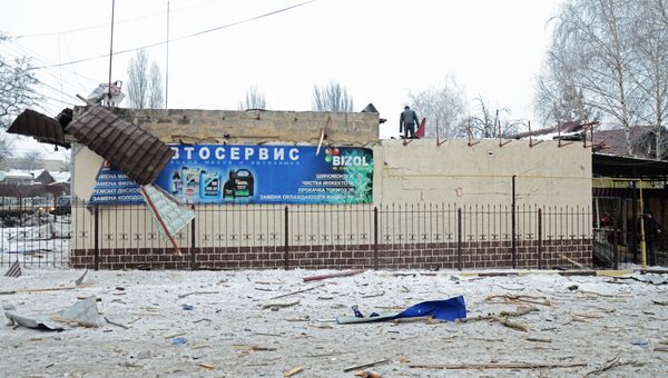 Последствия ночного обстрела в Калининском районе Донецка. 3 февраля 2017