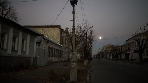 Вид на одну из улиц в Луганске. Архивное фото