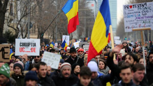 Акция протеста возле здания правительства Румынии в Бухаресте