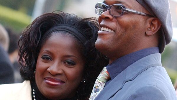 Актер Сэмюэл Л. Джексон с супругой Латаней Ричардсон на премьере своего фильма №В чужом ряду в Лос-Анджелесе