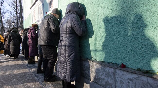 Поклонение покровительнице Санкт-Петербурга блаженной Ксении Петербургской на Смоленском кладбище