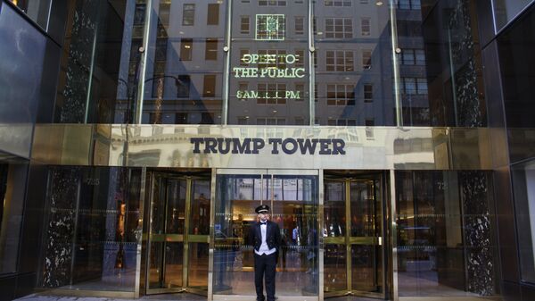 Главный вход в здание Trump Tower. Архивноеф ото