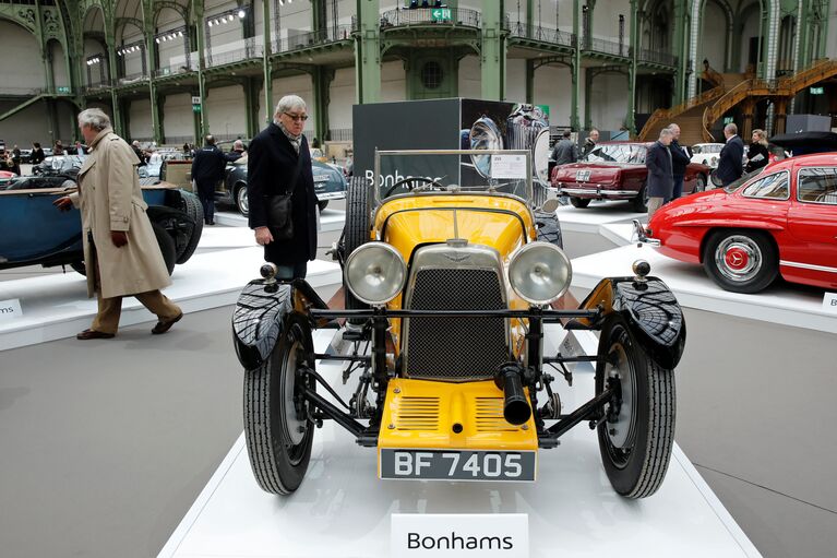 Выставка старинных автомобилей аукционного дома Bonhams, Париж