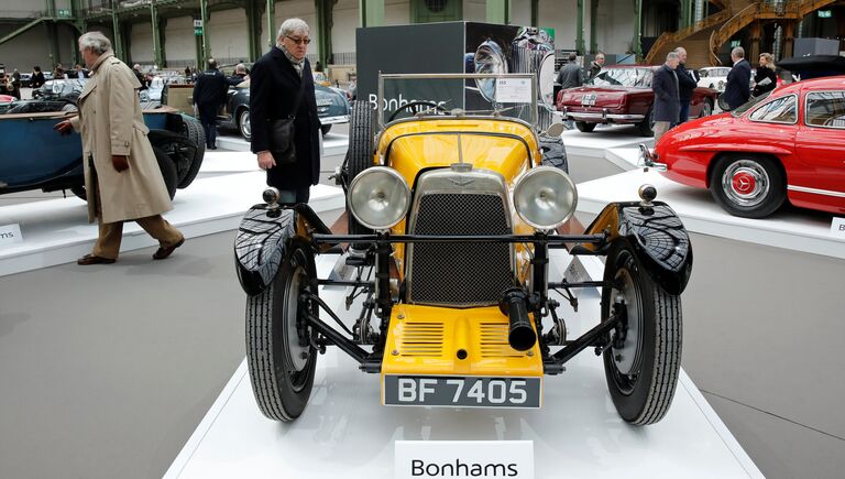 Выставка старинных автомобилей аукционного дома Bonhams, Париж