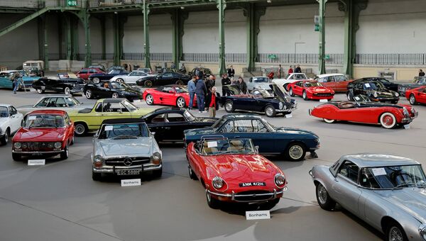 Выставка старинных автомобилей аукционного дома Bonhams, Париж