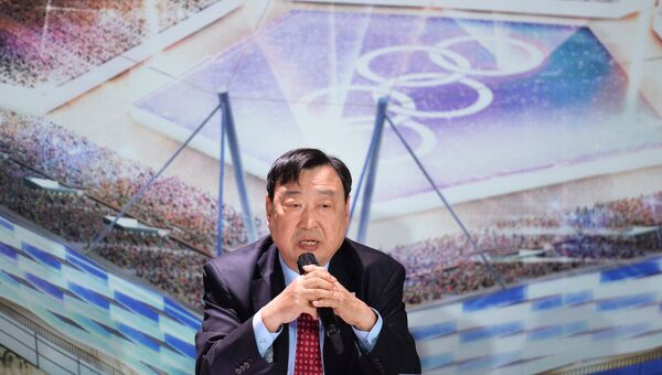 Президент оргкомитета Олимпийских и Паралимпийских зимних игр 2018 в Пхенчхане Ли Хи Бом на пресс-конференции. 9 февраля 2017