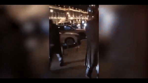 В Москве ГИБДД проверяет видео, где Toyota объезжает пробку по тротуару