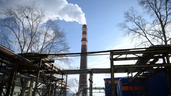 Вид на Уральский турбинный завод в Екатеринбурге. Архивное фотоо