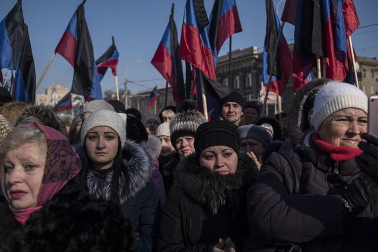 Прощание с командиром батальона ополчения ДНР Сомали Михаилом Толстых (позывной Гиви) в Донецке