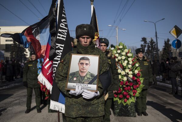 Прощание с командиром батальона ополчения ДНР Сомали Михаилом Толстых (позывной Гиви) в Донецке