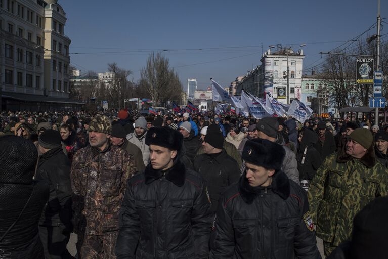 Прощание с командиром батальона ополчения ДНР Сомали Михаилом Толстых (позывной Гиви) в Донецке