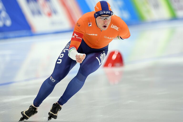 Конькобежный спорт. Чемпионат мира на отдельных дистанциях Конькобежный спорт. Чемпионат мира на отдельных дистанциях