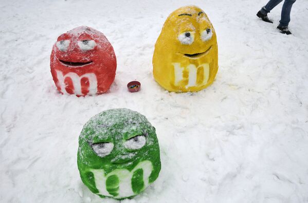Снежные фигуры на Арт-битве Снеговиков в Московском Дворце пионеров на Воробьевых горах