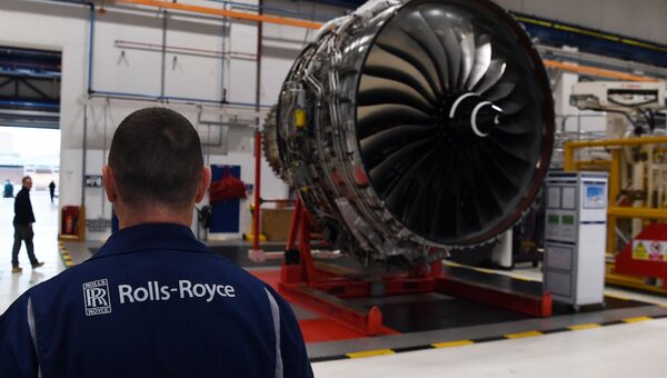 Сборка авиационных двигателей на заводе Rolls-Royce в Великобритании. Архивное фото