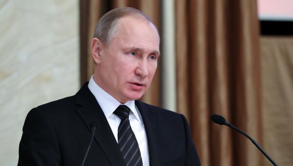 Президент РФ Владимир Путин выступает на заседании коллегии ФСБ.